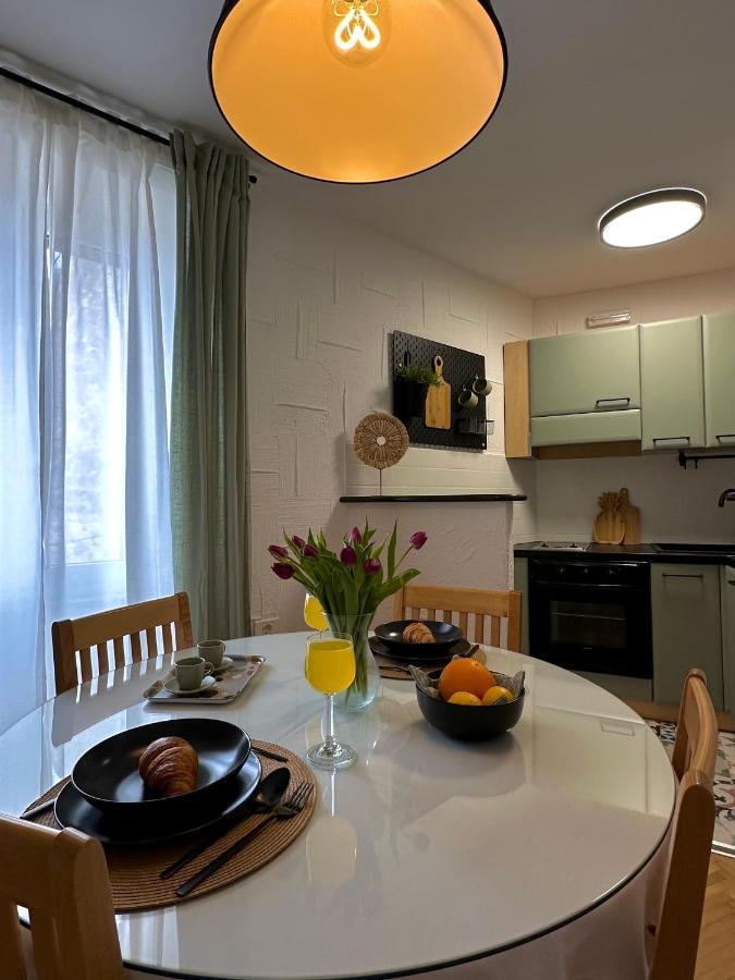 Apartment Erin Center - New Renovated Ровинь Экстерьер фото