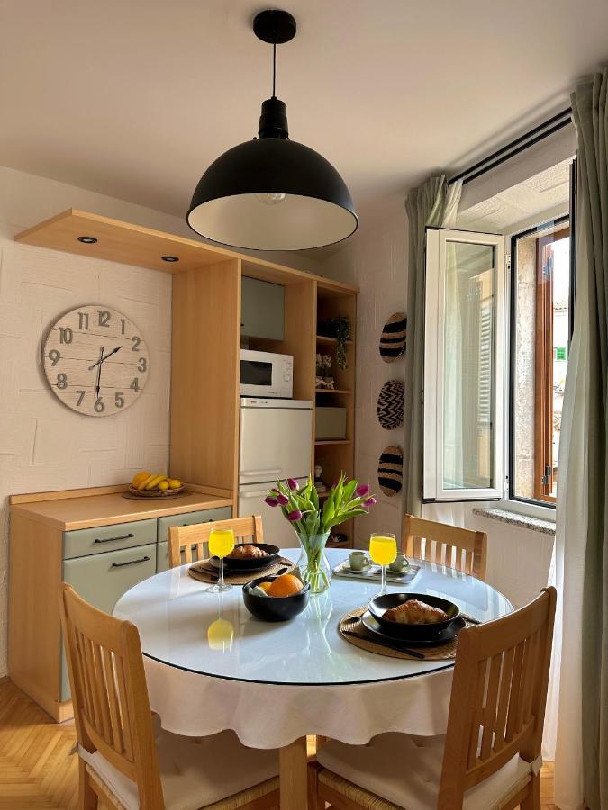 Apartment Erin Center - New Renovated Ровинь Экстерьер фото